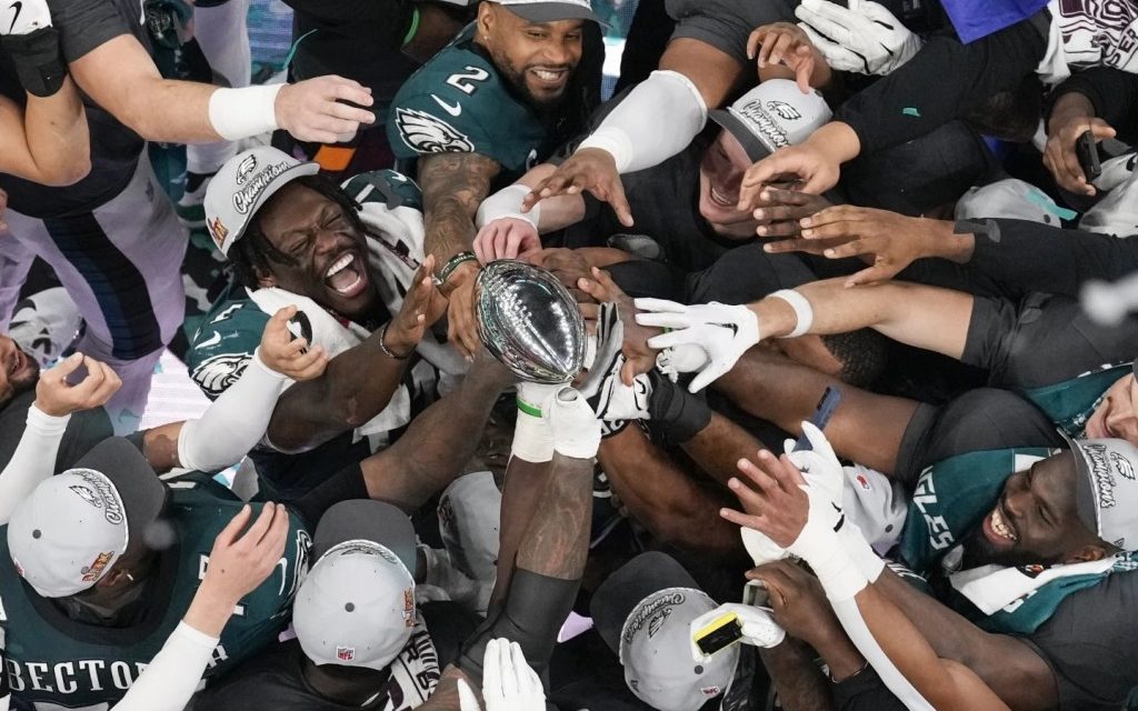 Eagles deny the Chiefs a Super Bowl three-peat with dominant defense in 40-22 rout