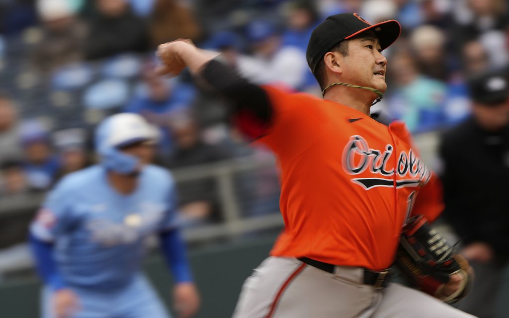 Holliday and Sugano help Orioles snap a 3-game skid with an 8-1 victory over Royals