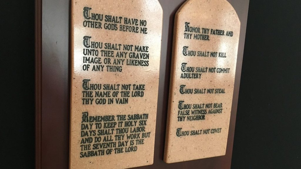 Alabama lawmakers advance bills requiring Ten Commandments displays: What to know