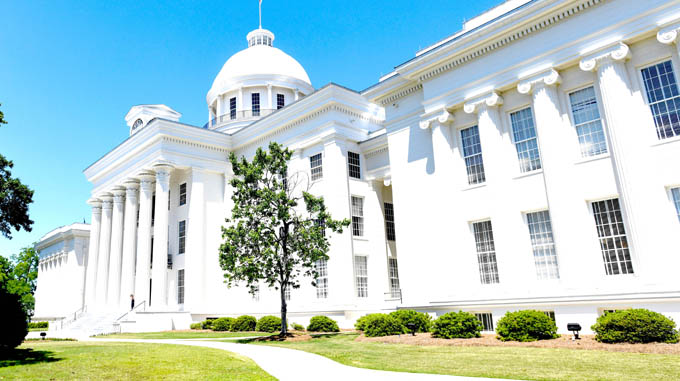 Bill to make Juneteenth a state holiday advances in Alabama House