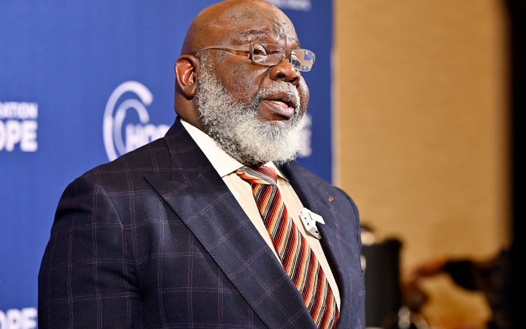 Bishop T.D. Jakes Reveals What Really Happened During His ‘Medical Emergency’