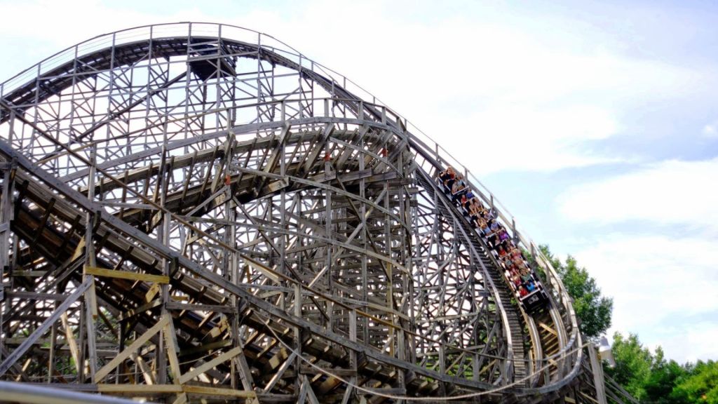 Six Flags to close Maryland park at end of 2025 season