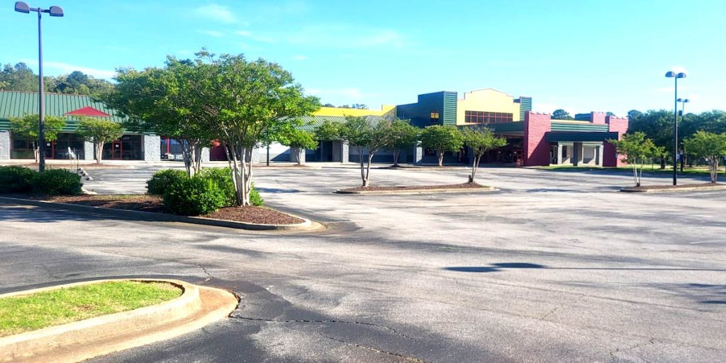 Community Stunned as Madison’s Insanity Complex Abruptly Shuts Down After 10 Years