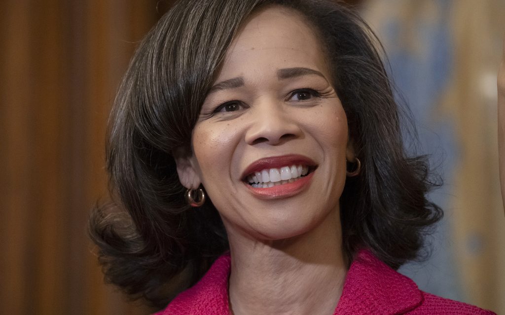 Sen. Blunt Rochester pushes for action on Black women’s pay gap
