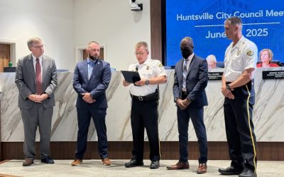 Blazing Courage: HPD Investigator Pulls Officer from Burning Patrol Car