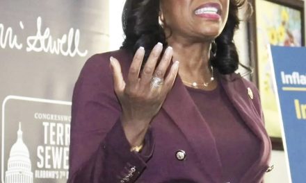 Alabama Delegation Splits as Congress Inches Toward Shutdown