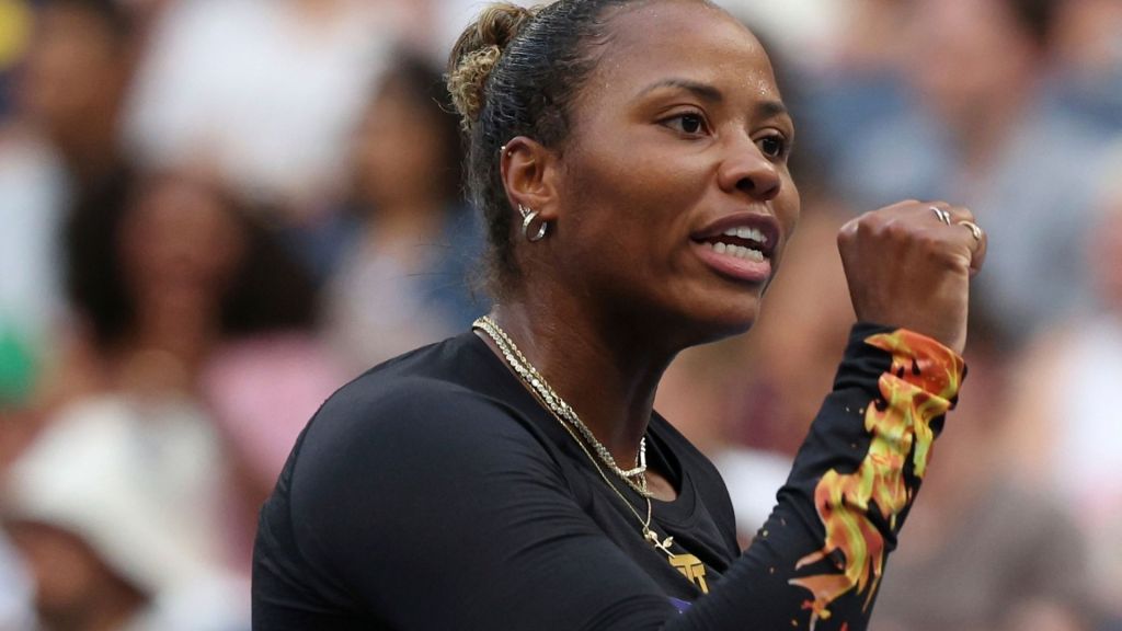 Townsend keeps focus amid controversy