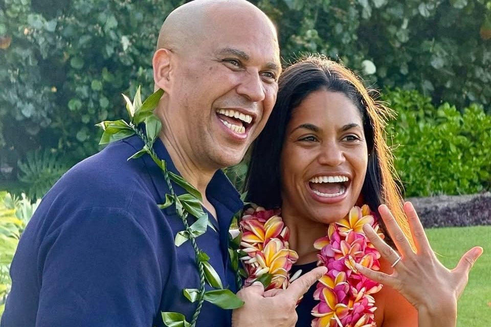 New Jersey Sen. Cory Booker announces engagement to Alexis Lewis