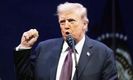 Trump Vows to Protect School Prayer: ‘Ridiculous’ to Punish Students for Religious Beliefs