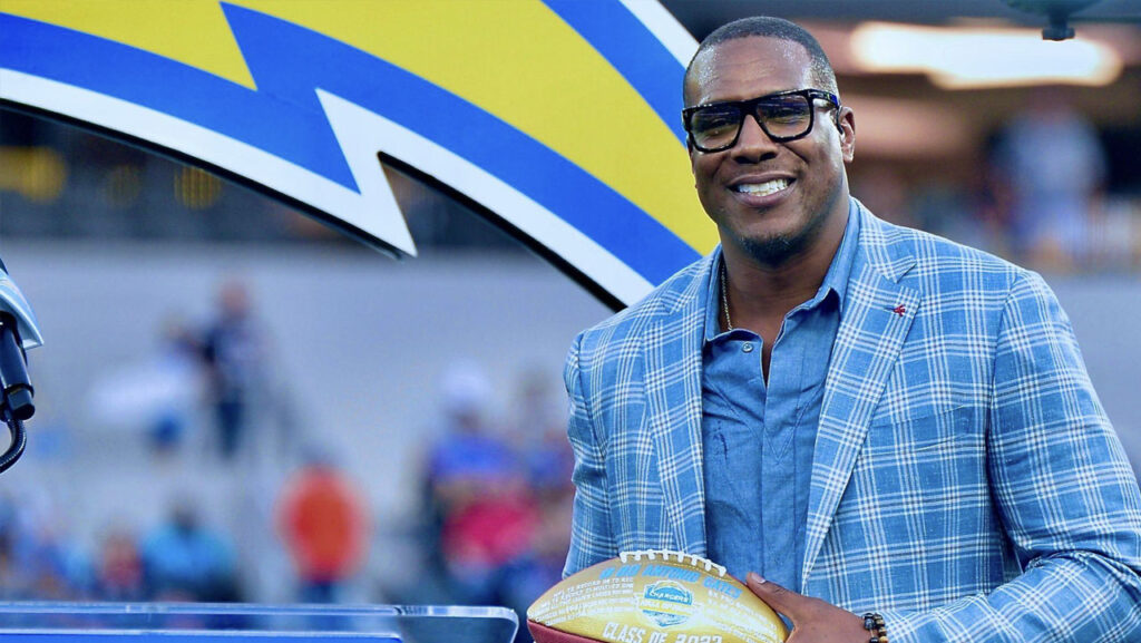 Chargers Fall Short to Colts 38-24 as Antonio Gates Honored at Halftime