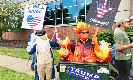 “No Kings! No Quacks!”: Huntsville Rallies for Science and Democracy