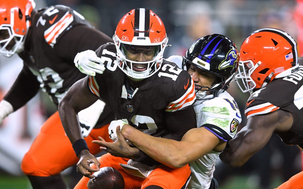 Browns QB Shedeur Sanders makes NFL debut after Dillon Gabriel departs with a head injury
