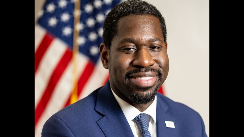 Investing in entrepreneurship after the government shut down 