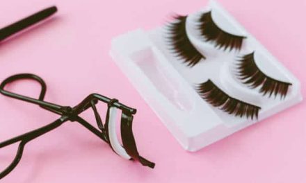Are Eyelash Extensions Dangerous for Your Eyesight?