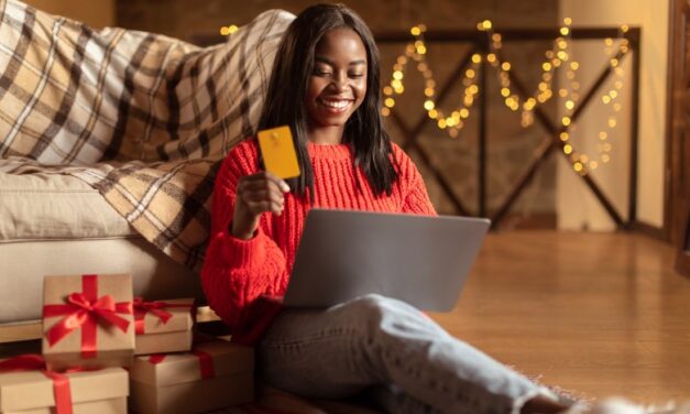 Are Holiday Loans Naughty or Nice? Here Are the Pros and Cons