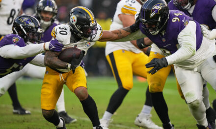 Late reversal helps Steelers hold on for 27-22 win over Ravens and sole possession of division lead