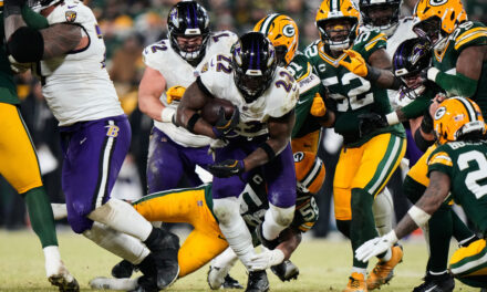 Derrick Henry’s virtuoso performance helps Ravens stay alive with 41-24 win over Packers