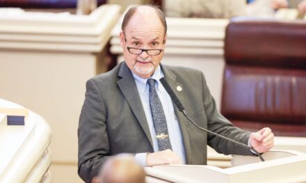 Alabama lawmaker proposes English-only driver’s license exams