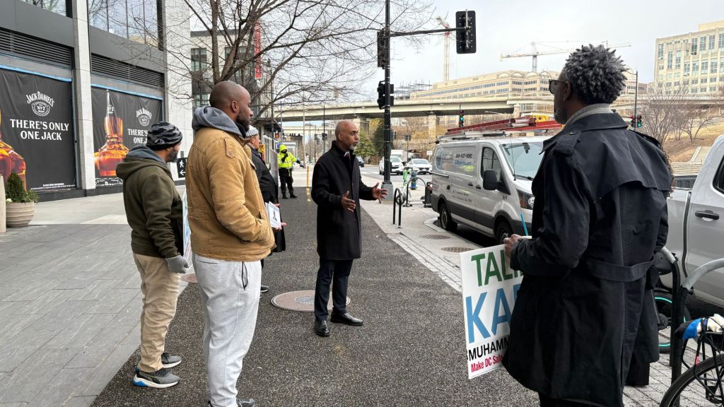 DC residents protest rise in Washington Gas bills