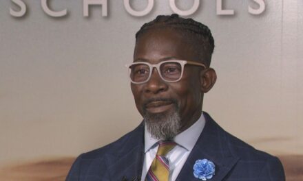 Former Iowa superintendent expected to plead guilty to falsely claiming US citizenship