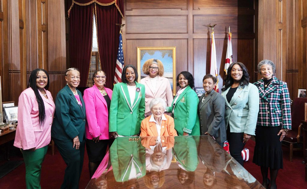 Gov. Kay Ivey meets with AKA Leadership South Class 20 at State Capitol