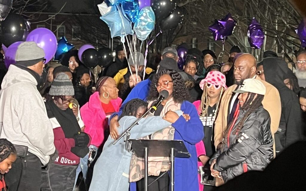 D.C. community holds candlelight vigil for Julian Bailey, man shot by U.S. Marshal