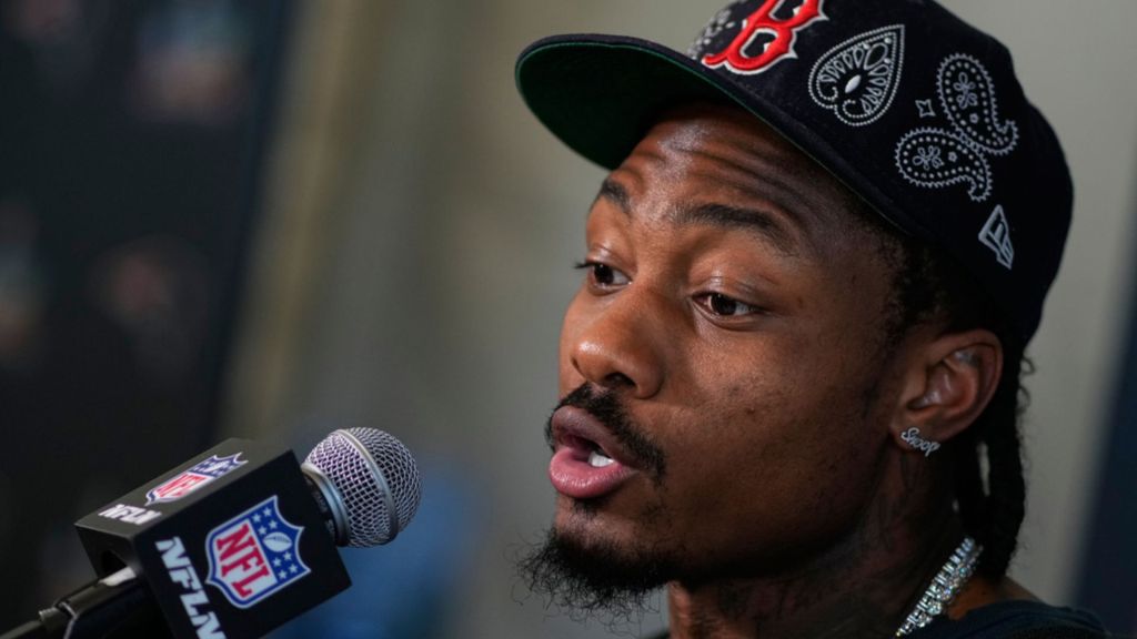 Patriots plans to release 4-time Pro Bowl receiver Stefon Diggs next week, AP source says