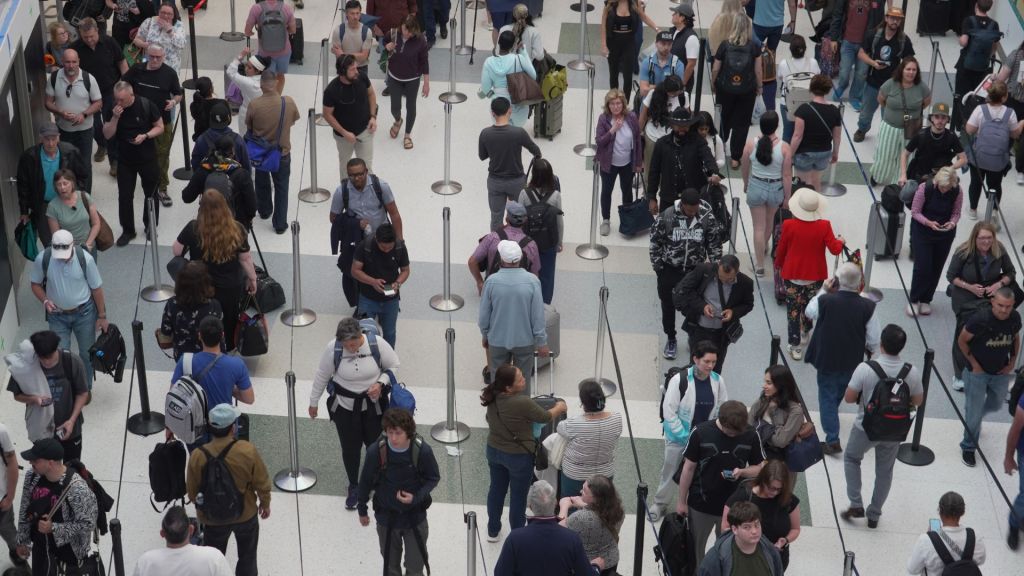 Airport disruptions abound as senators chase deal to end Homeland Security budget standoff